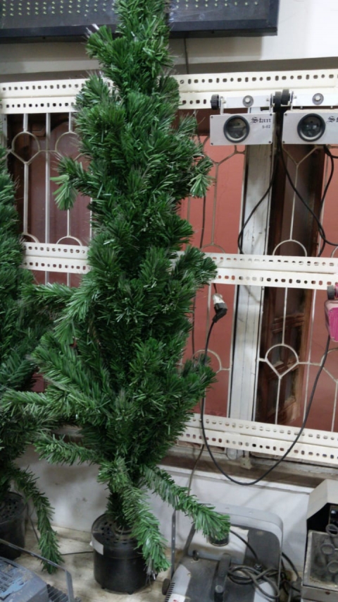 6 feet christmas tree